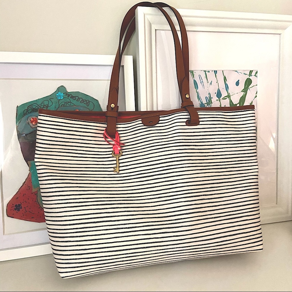 Fossil Leather Tote - white/black Rachel model NWT